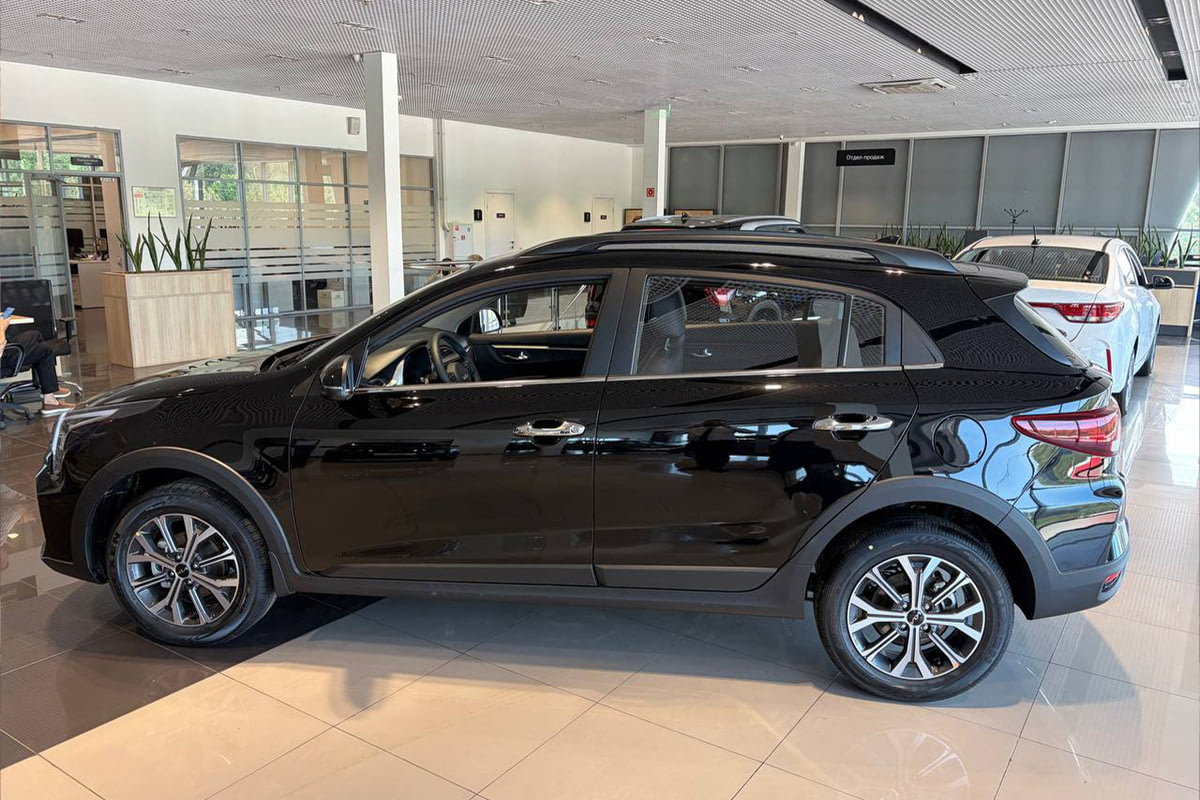 Фото Kia Rio X (Solaris KRX) I Премиум (Premium) Черный металлик I 2025, №7