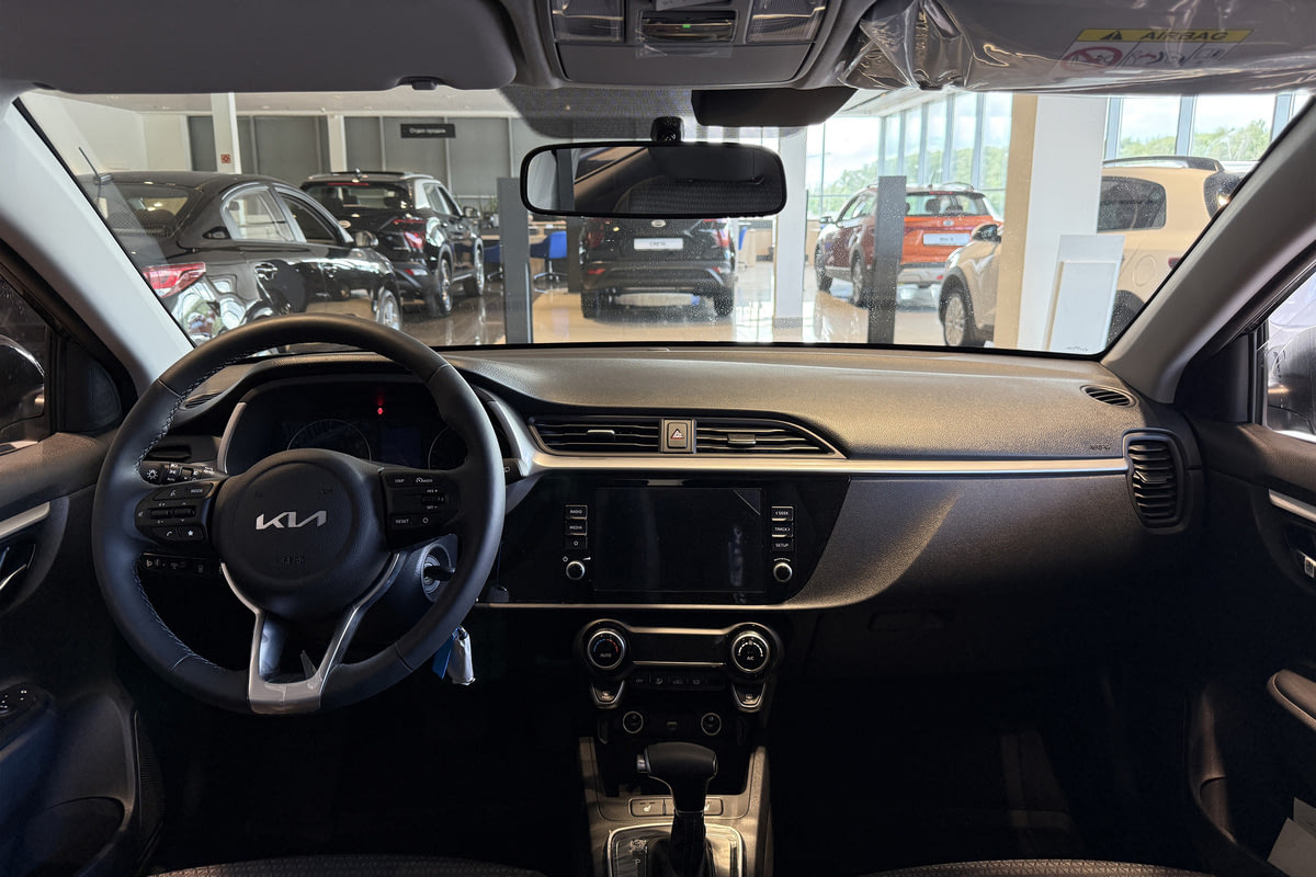 Фото Kia Rio X (Solaris KRX) I Престиж (Prestige) Черный металлик I 2025, №5