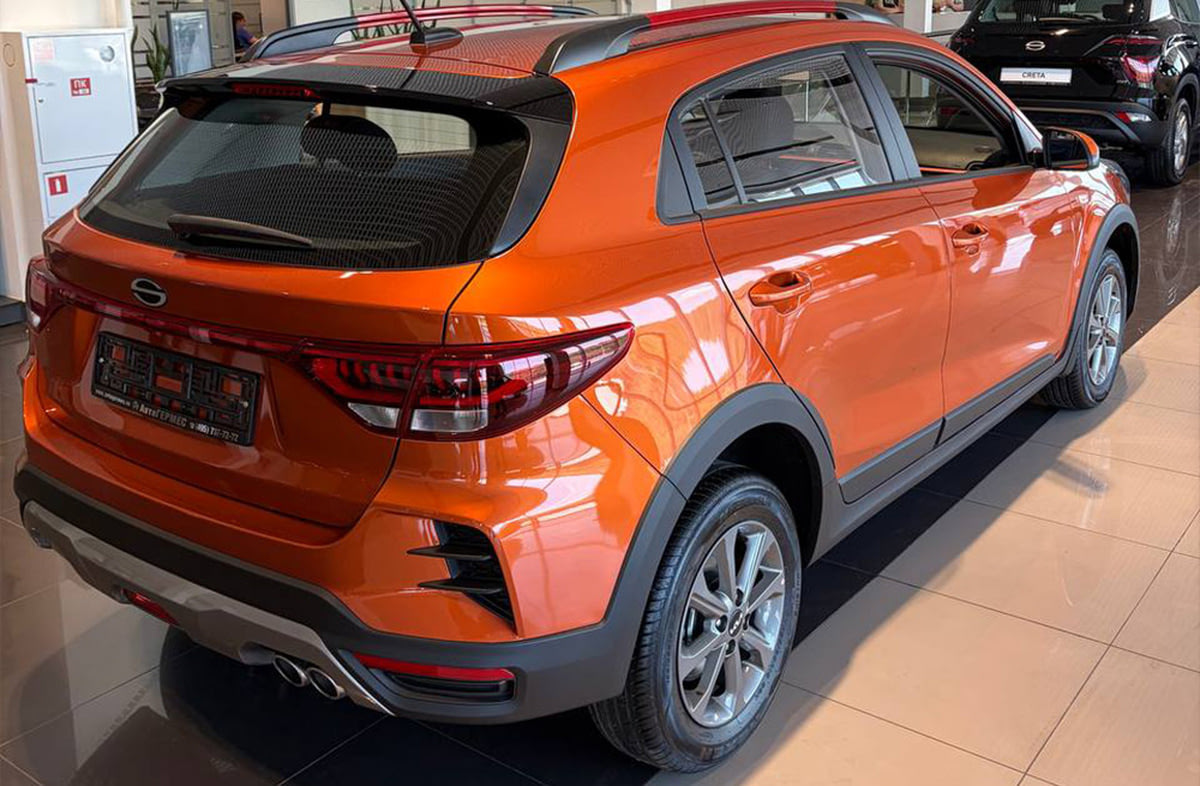 Фото Kia Rio X (Solaris KRX) I Стиль (Style) Оранжевый металлик I 2025, №7