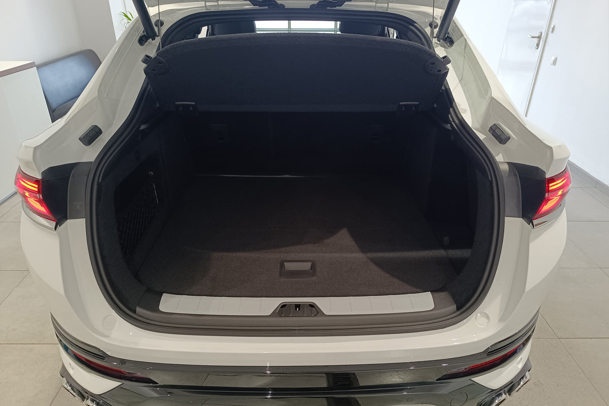 Фото KNEWSTAR 001 I Flagship Sport Crystal White I 2024, №9