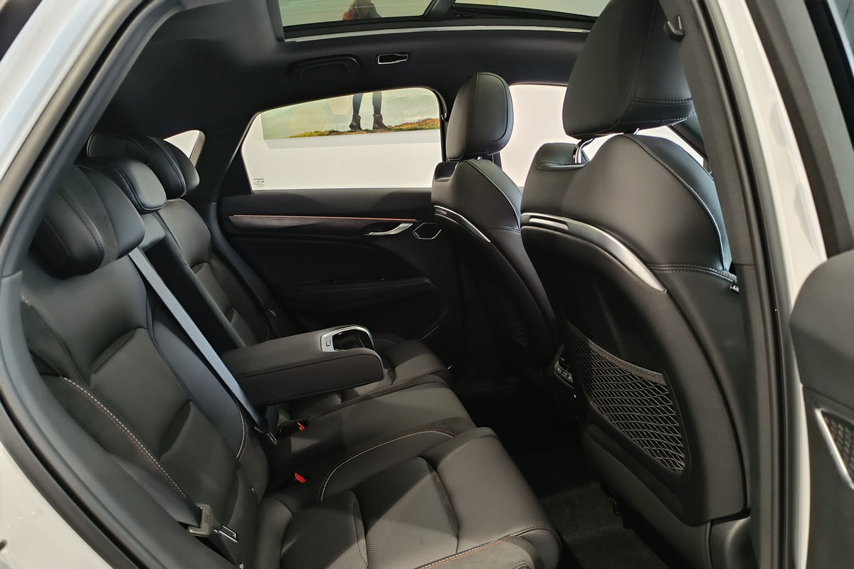 Фото KNEWSTAR 001 I Flagship Sport Crystal White I 2024, №8