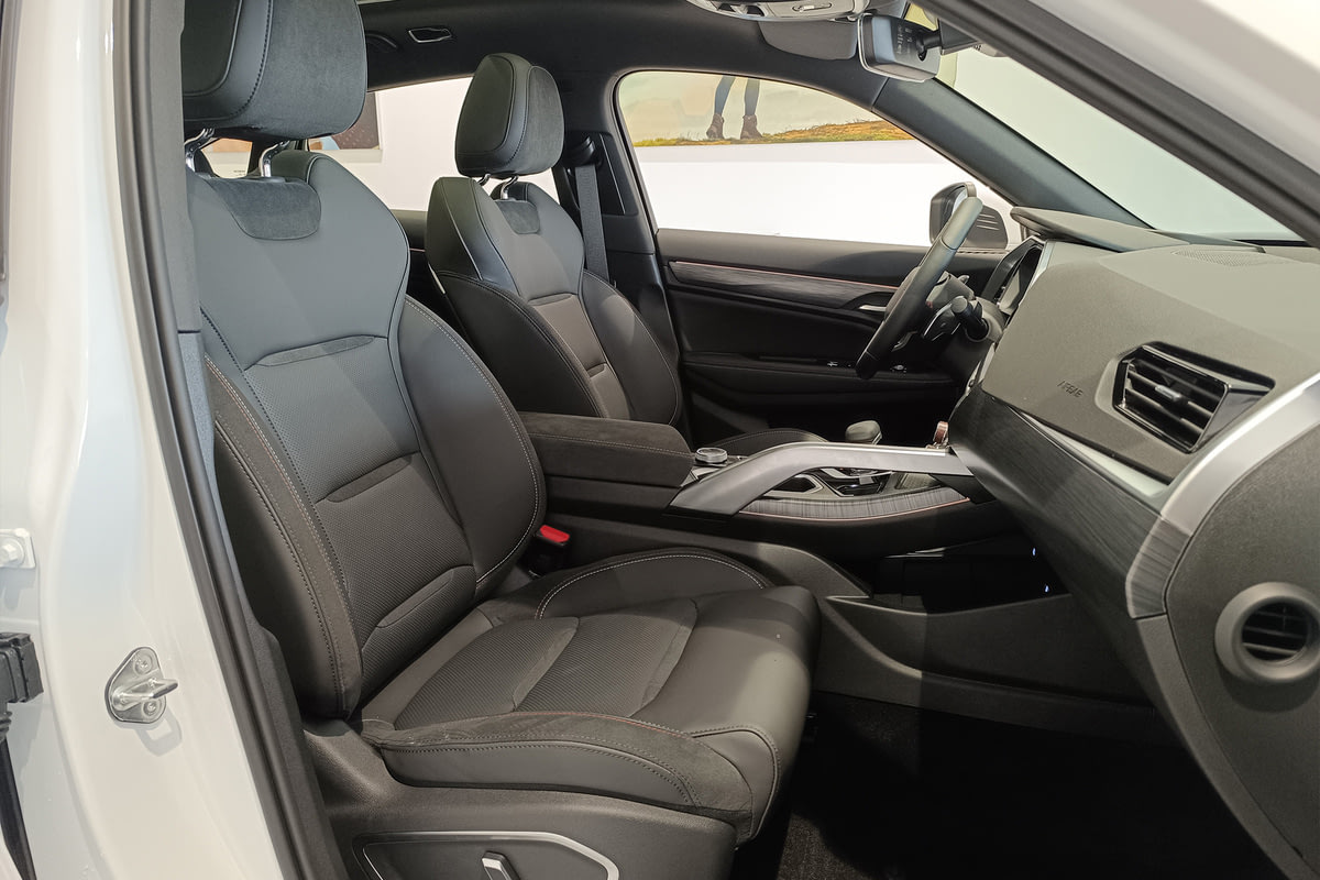 Фото KNEWSTAR 001 I Flagship Sport Crystal White I 2024, №7