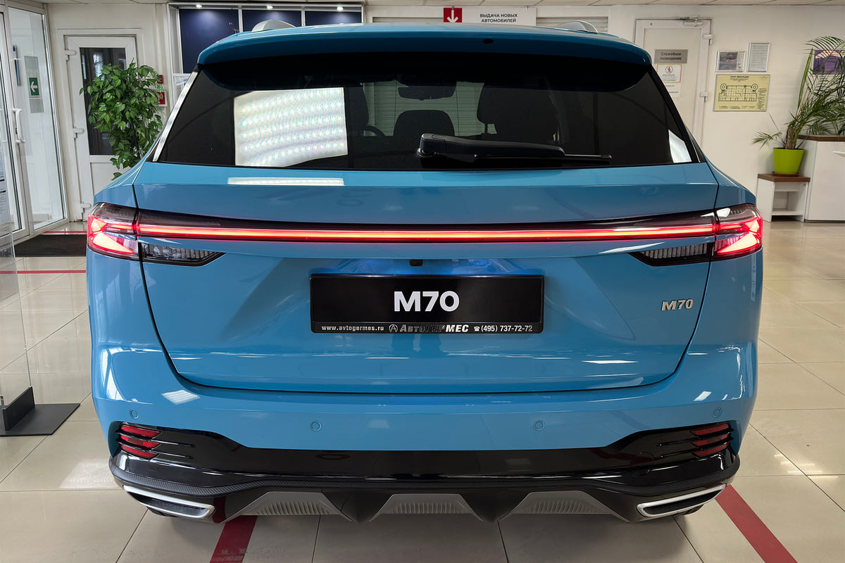 Фото Москвич М70 I Драйв Ладожский голубой I 2026, №4