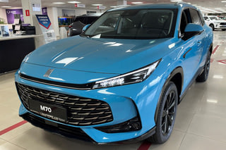 Фото Москвич М70 Драйв