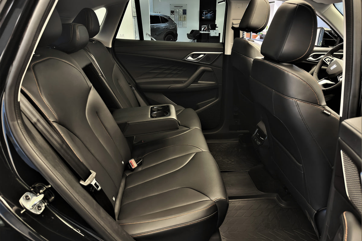 Фото Москвич М70 I Драйв Астраханский черный I 2026, №5