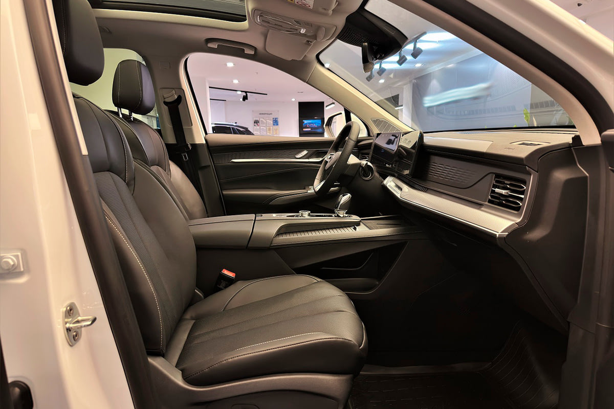 Фото Москвич М90 I Ультимейт Арктический белый I 2026, №17