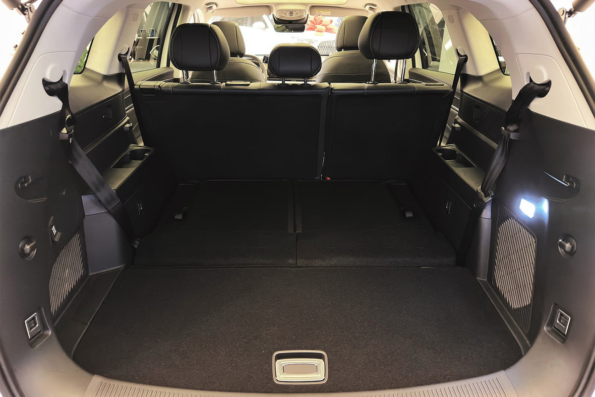 Фото Москвич М90 I Ультимейт Арктический белый I 2026, №10