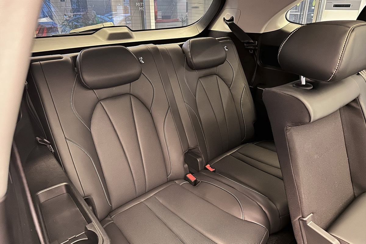 Фото Москвич М90 I Ультимейт Арктический белый I 2026, №8