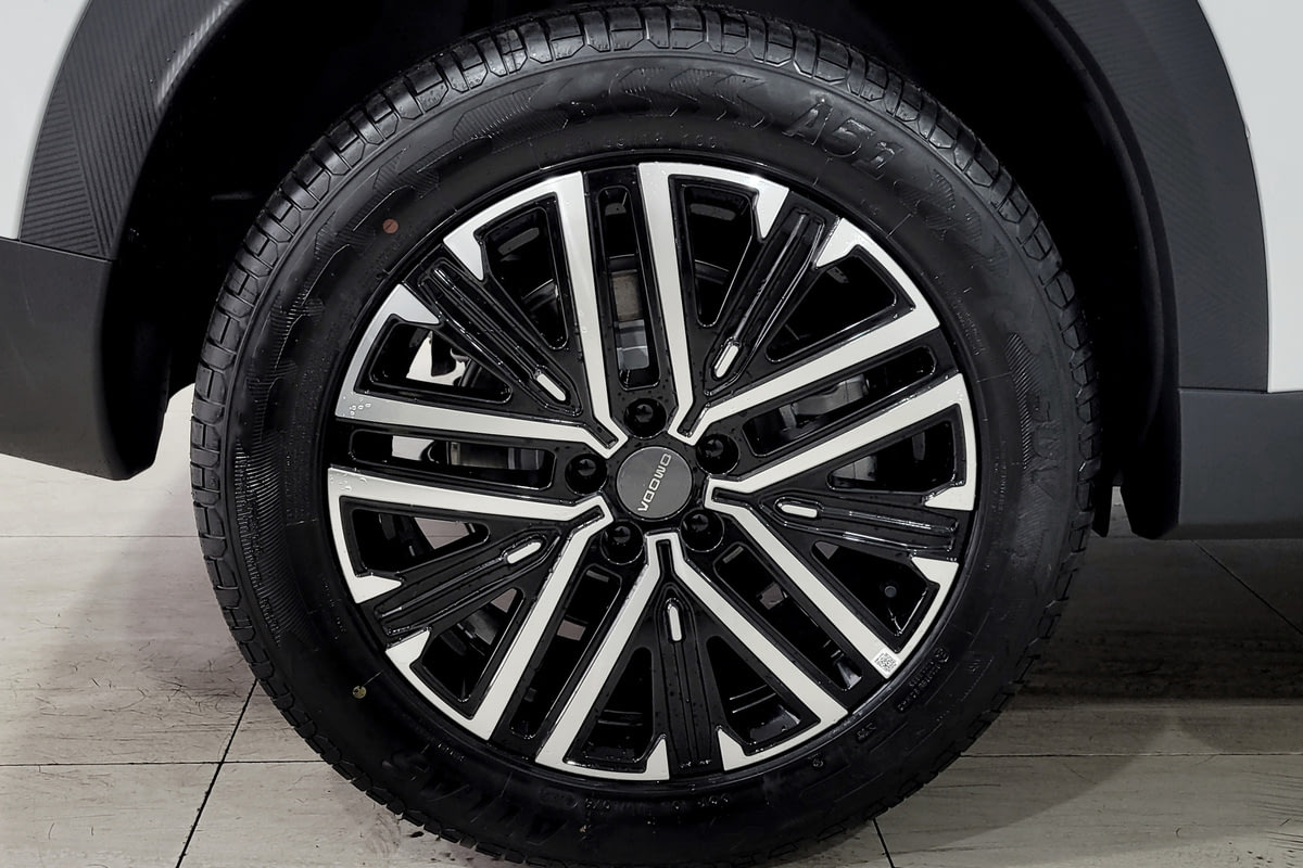 Фото OMODA C7 I Драйв Искрящийся белый I 2026, №4