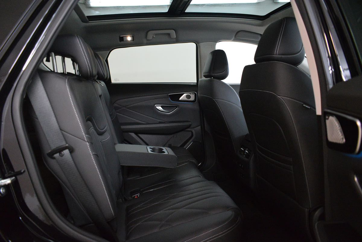 Фото SOUEAST S07 I Comfort 4WD Черный металлик I 2026, №10