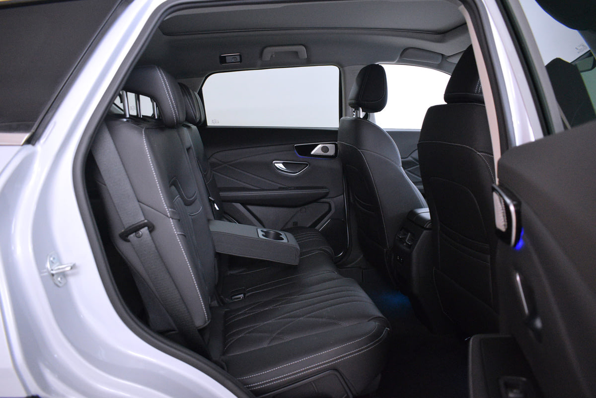 Фото SOUEAST S07 I Premium 4WD Жемчужно-белый I 2025, №17