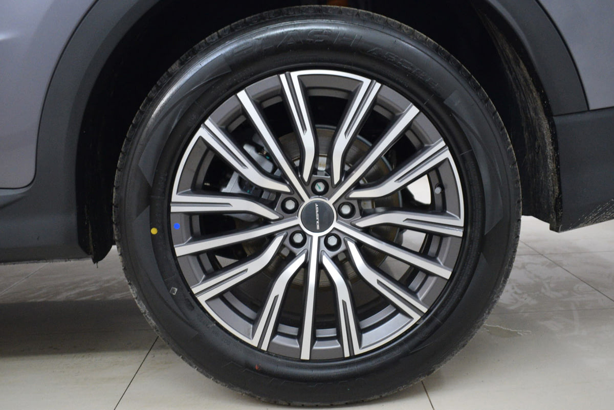 Фото SOUEAST S07 I Premium 4WD Серый металлик I 2025, №19