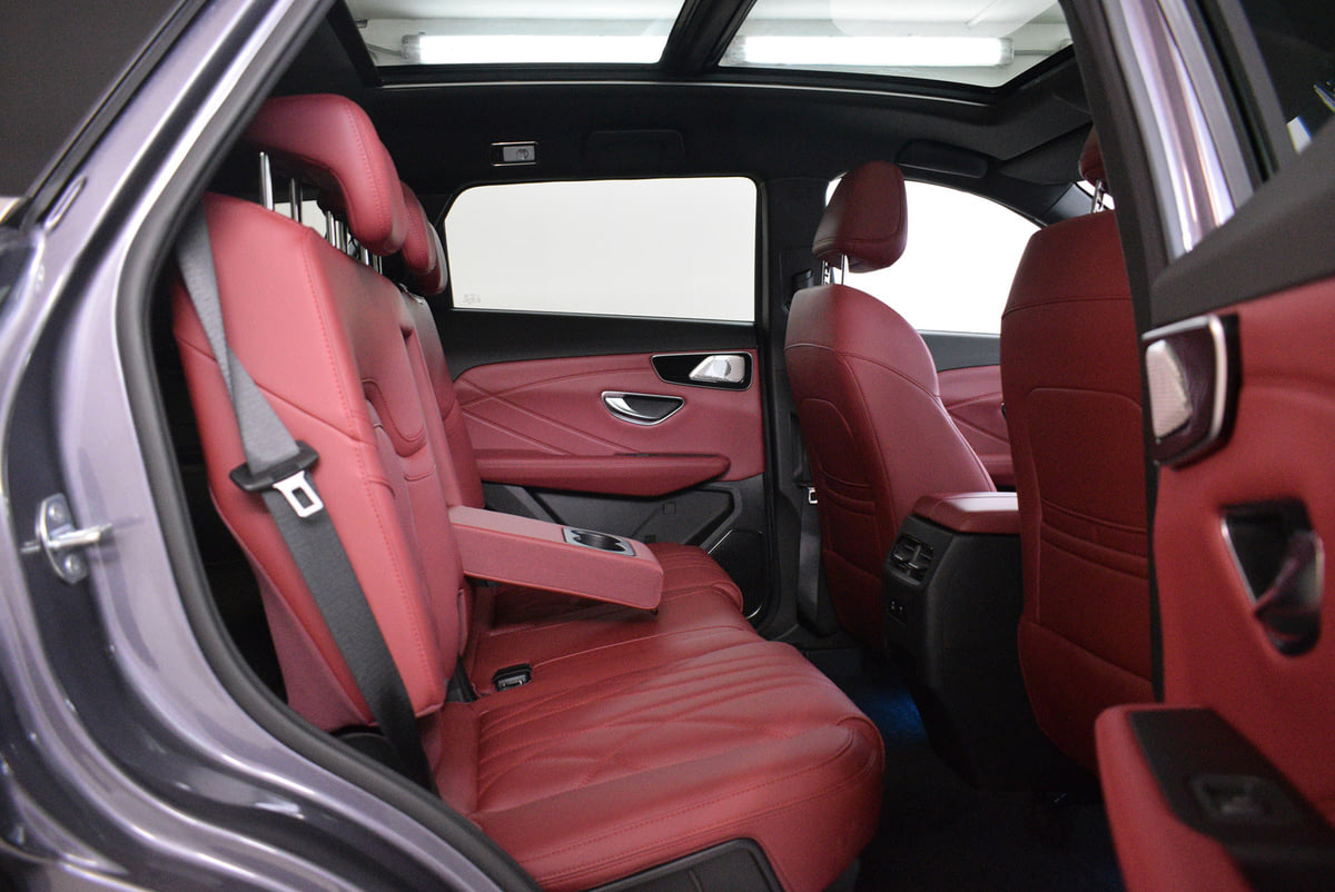 Фото SOUEAST S07 I Premium 4WD Серый металлик I 2025, №17