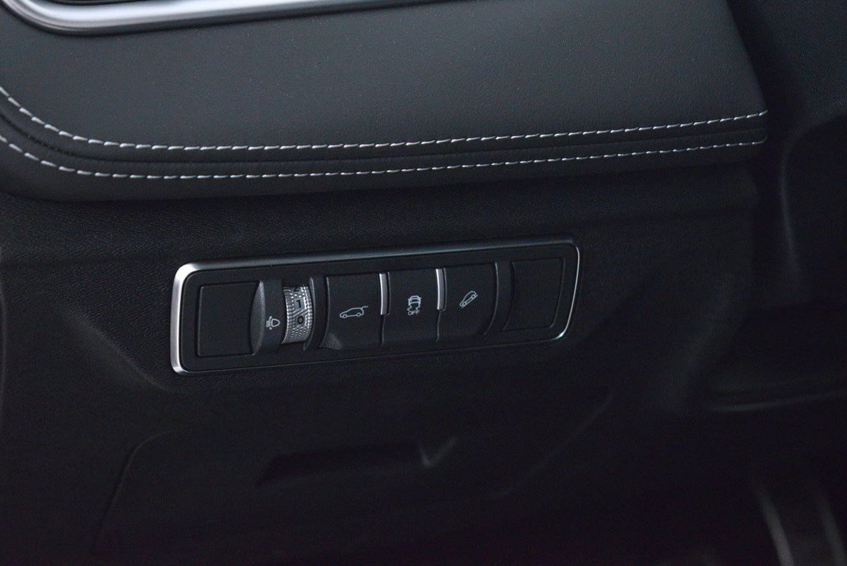 Фото SOUEAST S07 I Premium 4WD Жемчужно-белый I 2025, №14