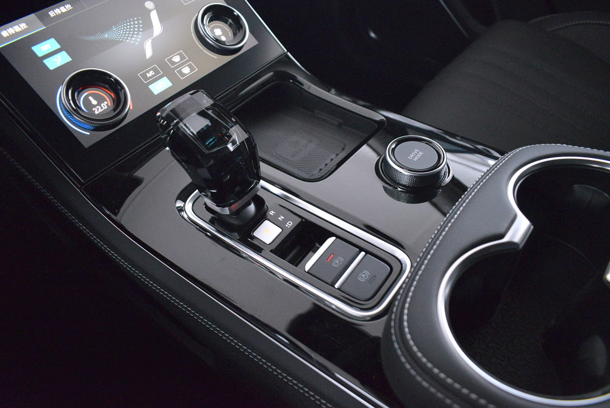 Фото SOUEAST S07 I Premium 4WD Жемчужно-белый I 2025, №8