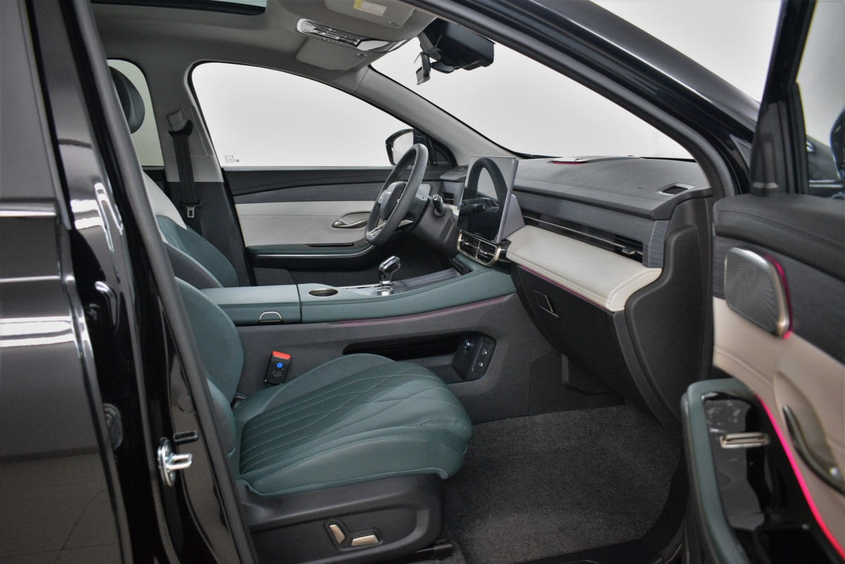 Фото SOUEAST S09 I Premium Черный металлик I 2024, №17