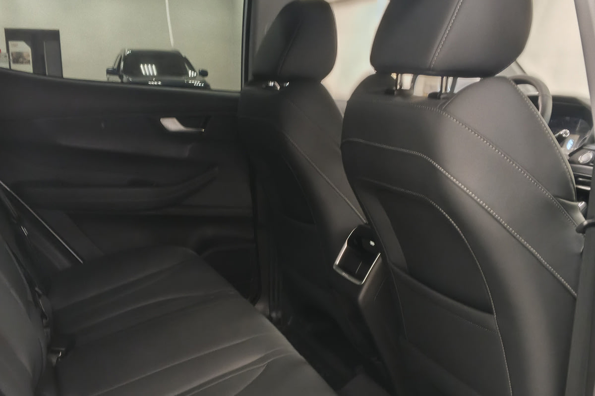 Фото TENET T4 I MT Line Искрящийся белый I 2025, №8