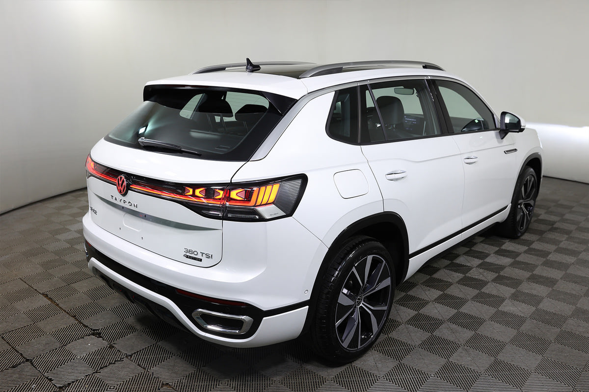 Фото Volkswagen Tayron I Рестайлинг R-Line Pro Белый I Рестайлинг 2024, №7