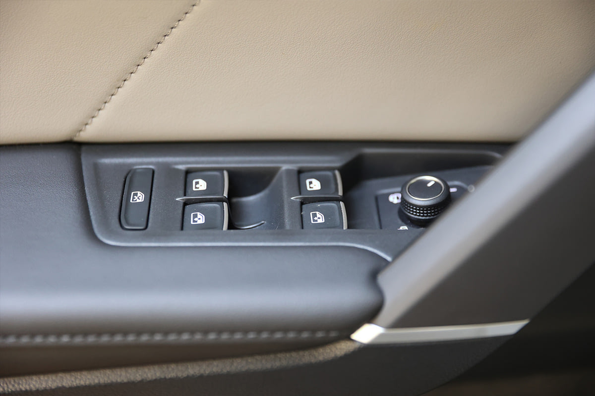 Фото Volkswagen Tayron I Рестайлинг R-Line Pro Белый I Рестайлинг 2024, №21