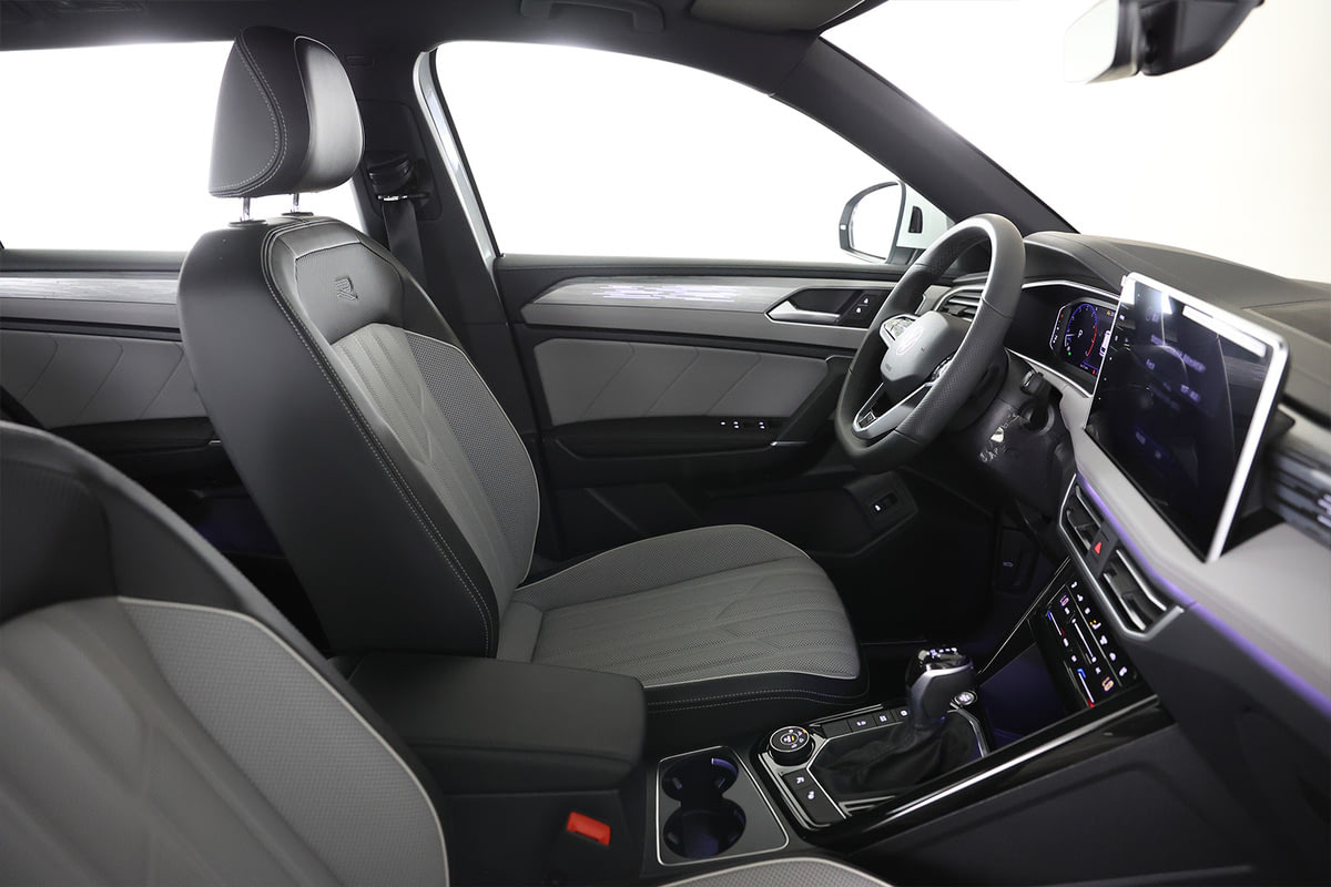 Фото Volkswagen Tayron I Рестайлинг R-Line Pro Белый I Рестайлинг 2024, №12