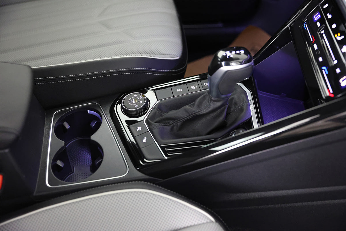 Фото Volkswagen Tayron I Рестайлинг R-Line Pro Белый I Рестайлинг 2024, №16