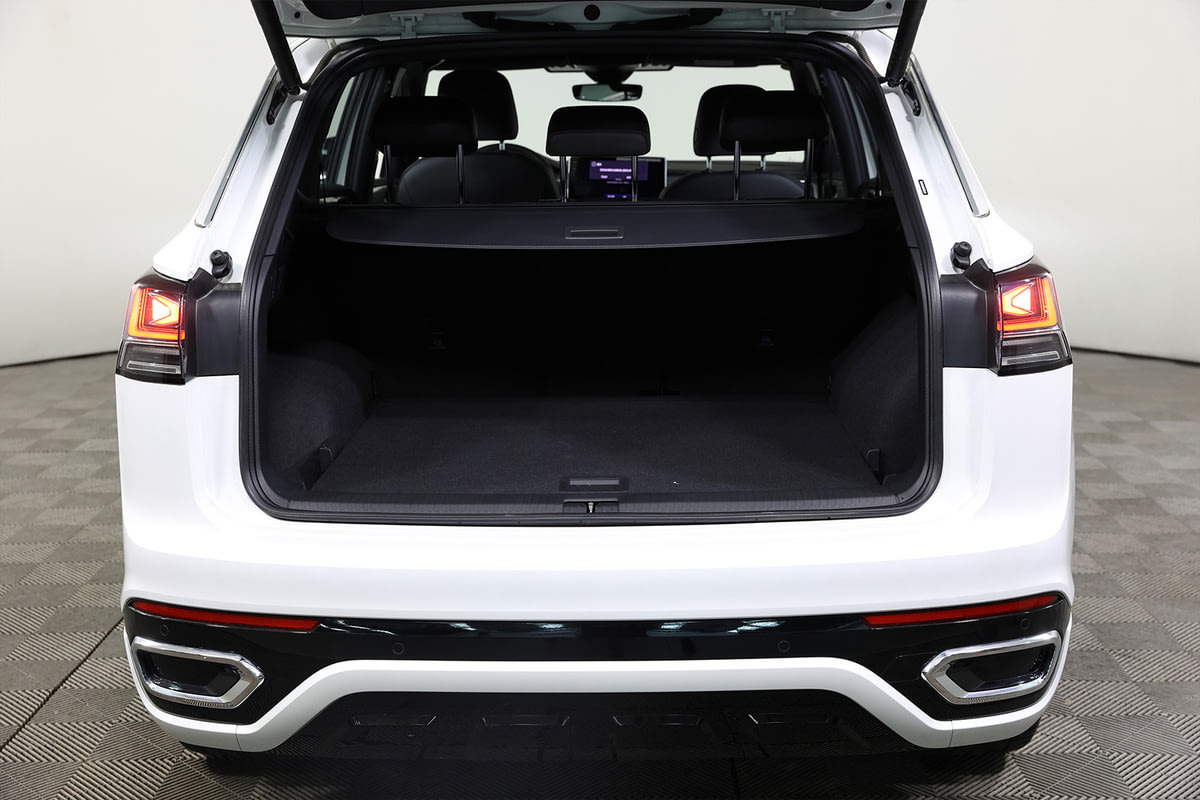 Фото Volkswagen Tayron I Рестайлинг R-Line Pro Белый I Рестайлинг 2024, №24