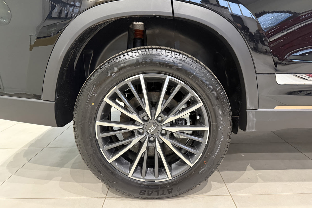 Фото XCITE X-Cross 8 I Рестайлинг Enjoy 4WD Глубокий черный I РЕСТАЙЛИНГ 2024, №7