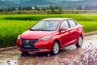 Фото экстерьера CHANGAN Alsvin №3