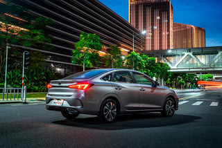 Фото экстерьера CHANGAN Eado PLUS №17