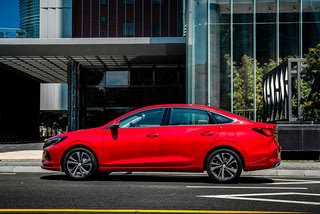 Фото экстерьера CHANGAN Eado PLUS №9