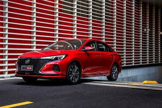 Фото экстерьера CHANGAN Eado PLUS №15