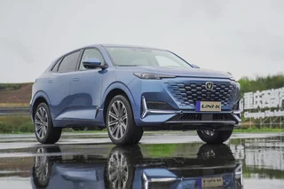 Фото экстерьера CHANGAN UNI-K №6