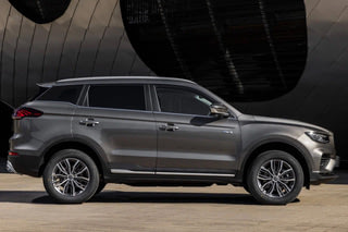 Фото экстерьера GEELY Belgee X70 NEW №2