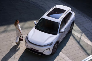 Фото экстерьера GEELY EX5 EM-i №5