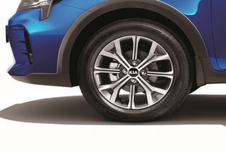 Фото экстерьера Kia Rio X (Solaris KRX) №6