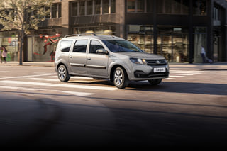 Фото экстерьера LADA Largus универсал №5