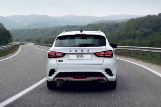 Фото экстерьера LADA Vesta SW Sportline №10