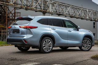 Фото экстерьера TOYOTA Highlander №11