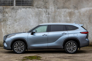 Фото экстерьера TOYOTA Highlander №10