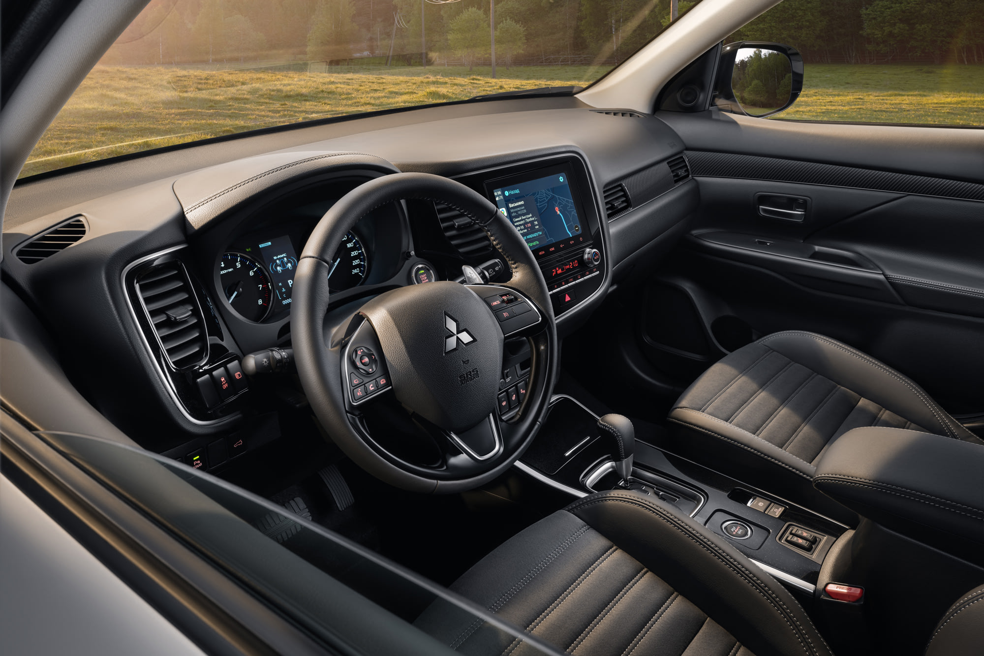 Mitsubishi outlander салон. Mitsubishi Outlander 2021. Mitsubishi Outlander 2021 интерьер. Новый Аутлендер 2022 салон. Mitsubishi Outlander 2022 салон.