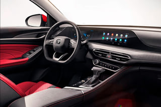 Фото интерьера CHANGAN Eado PLUS №4