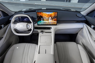 Фото интерьера GEELY EX5 №5