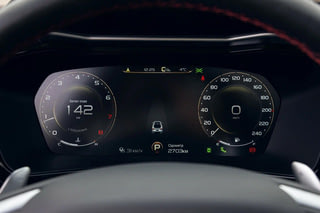 Фото интерьера GEELY KNEWSTAR 001 №4