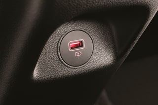 Фото интерьера Kia Rio X (Solaris KRX) №17