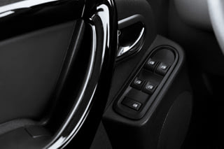 Фото интерьера LADA Largus Cross №12