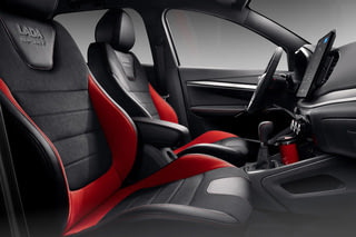 Фото интерьера LADA Vesta SW Sport (универсал спорт) №12