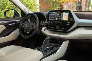 Фото интерьера TOYOTA Highlander №3
