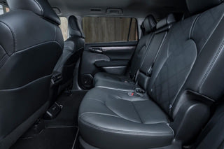 Фото интерьера TOYOTA Highlander №18