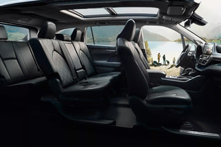 Фото интерьера TOYOTA Highlander №17