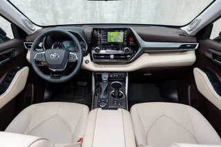 Фото интерьера TOYOTA Highlander №2